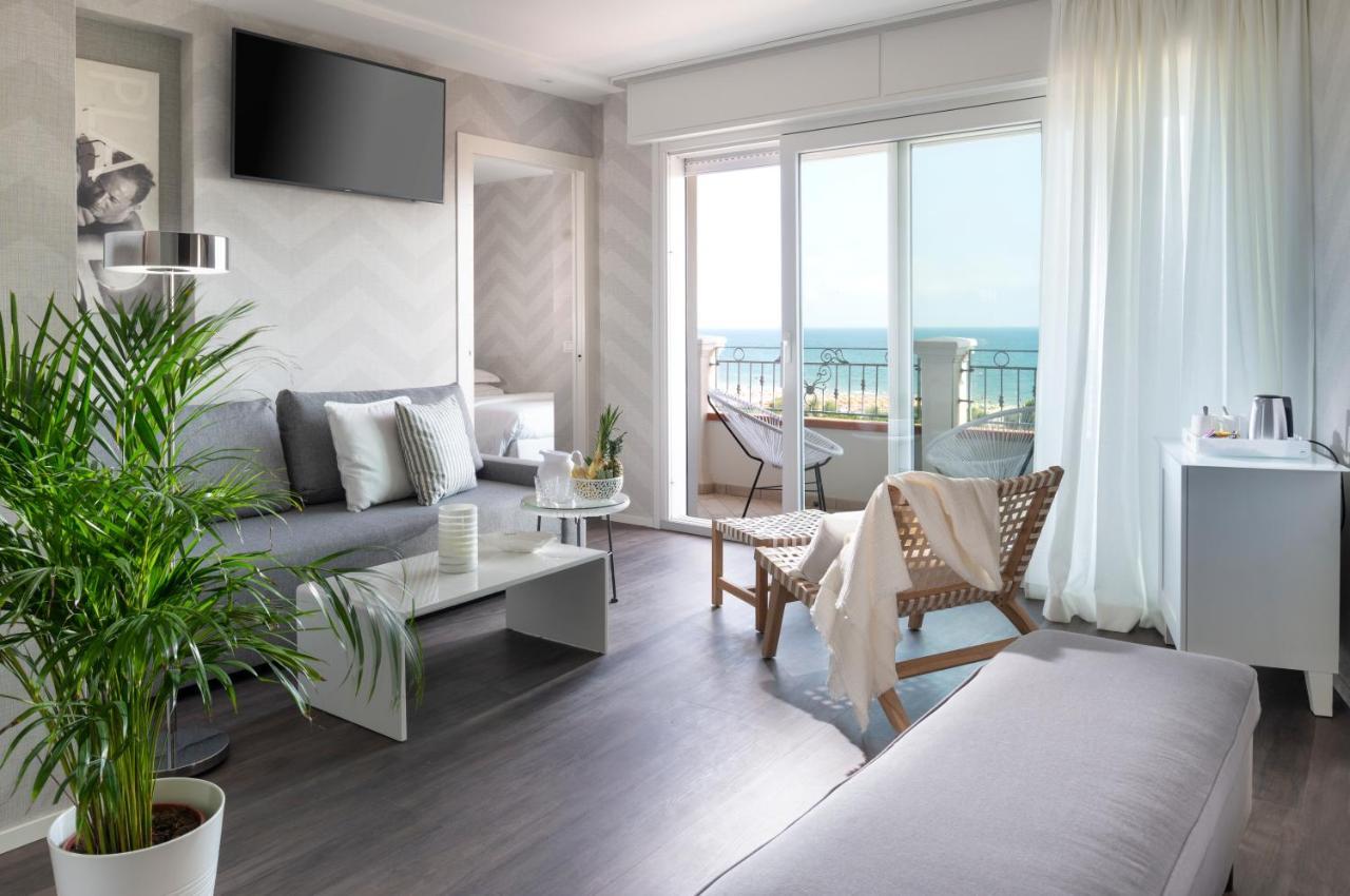 Hotel Atlantic Riviera Mare Misano Adriatico Extérieur photo